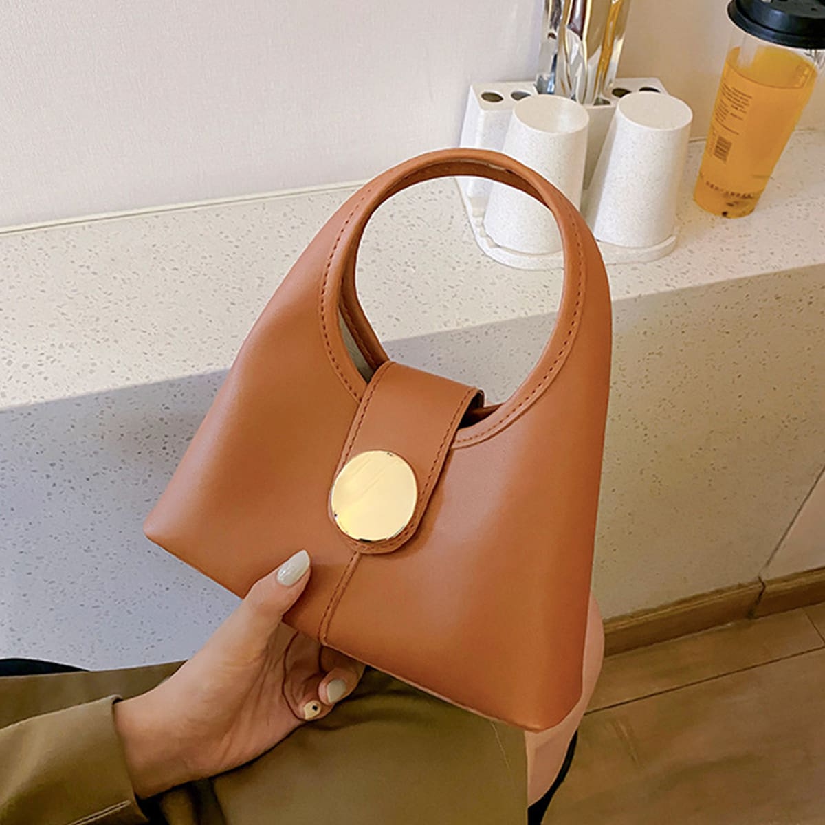 

Hobo Shoulder Bag, Brown