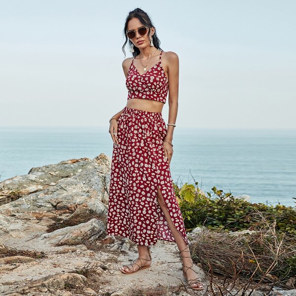 

All Over Floral Print Surplice Front Cami Top With Split Hem Skirt, Red