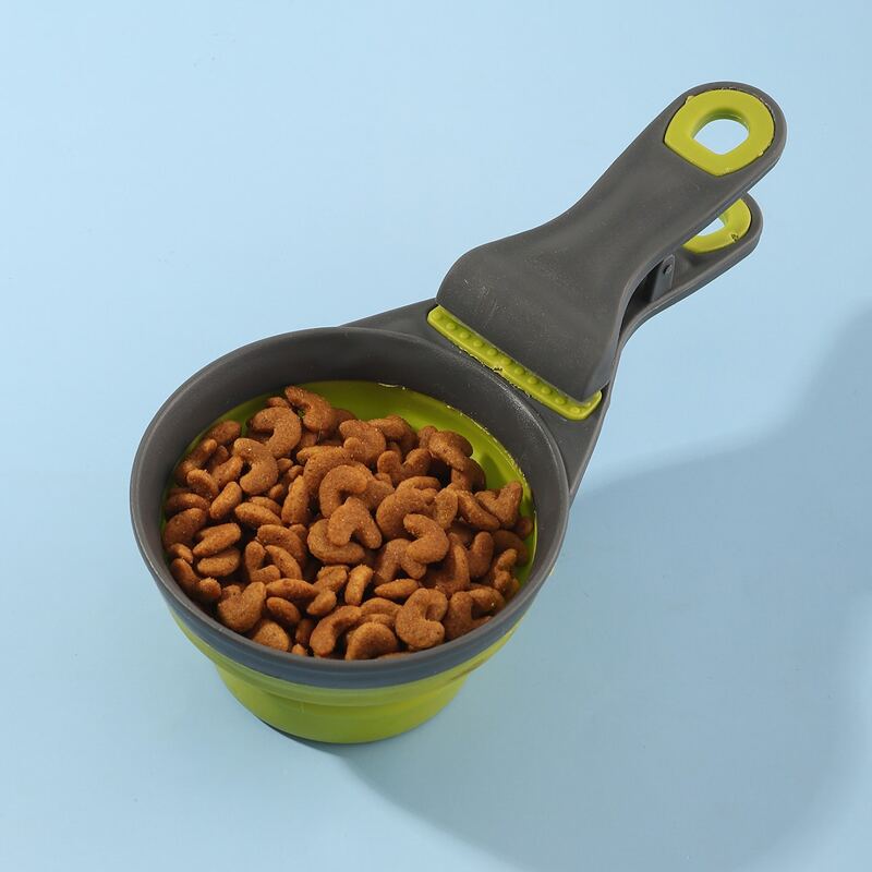 

2 In 1 Collapsible Pet Food Scoop & Food Clip, Green