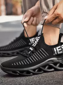 男士字母圖案繫帶裝飾厚底運動鞋輕盈透氣舒適運動鞋時尚鞋適合健身房跑步步行學校鞋