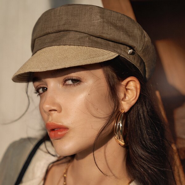 

CONTRAST BRIM BAKER BOY HAT, Camel