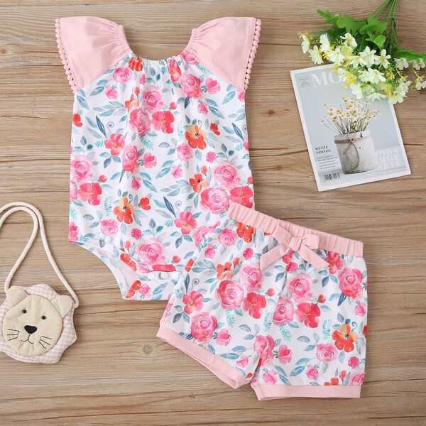 

Baby Girl Floral Print Bodysuit & Bow Shorts, Multicolor