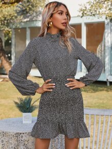 SHEIN Clasi Vestido con estampado bajo con fruncido de manga farol - Blanco y Negro - Ver 4