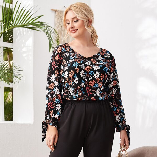 

Plus Floral Print Knot Cuff Blouse, Multicolor