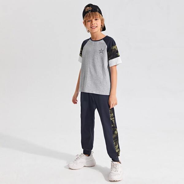 

Boys Colorblock Camo Sleeve Star Print Top & Sweatpants Set, Multicolor
