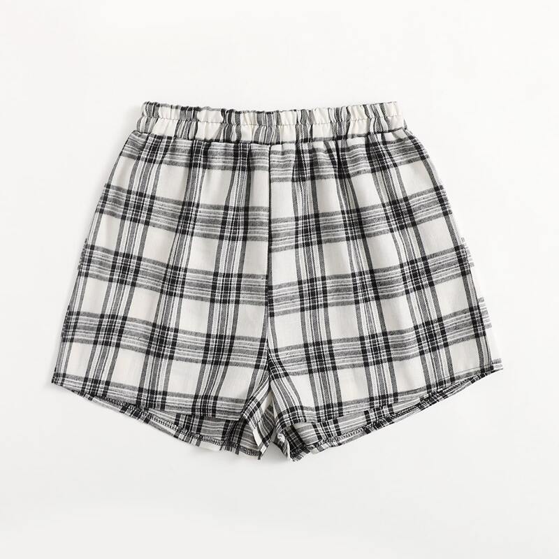 

Plaid Elastic Waist Shorts, Black and white