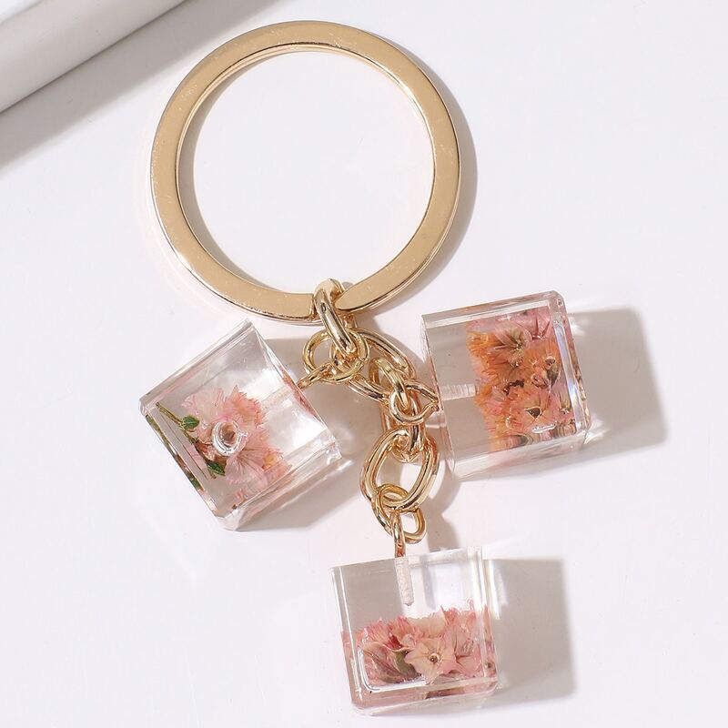 

Flower Design Geometric Charm Keychain, Pink