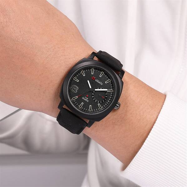 

1pc Men PU Leather Quartz Watch