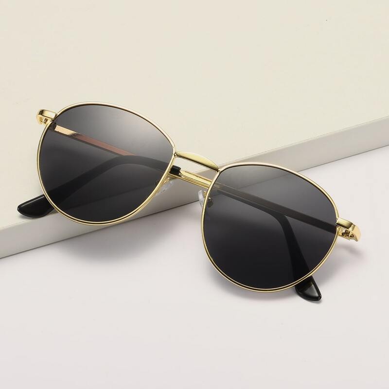 

Round Frame Sunglasses
