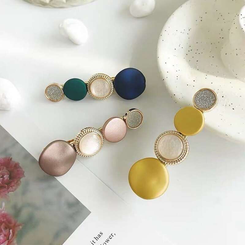 

2pcs Random Glitter Hair Clip, Multicolor