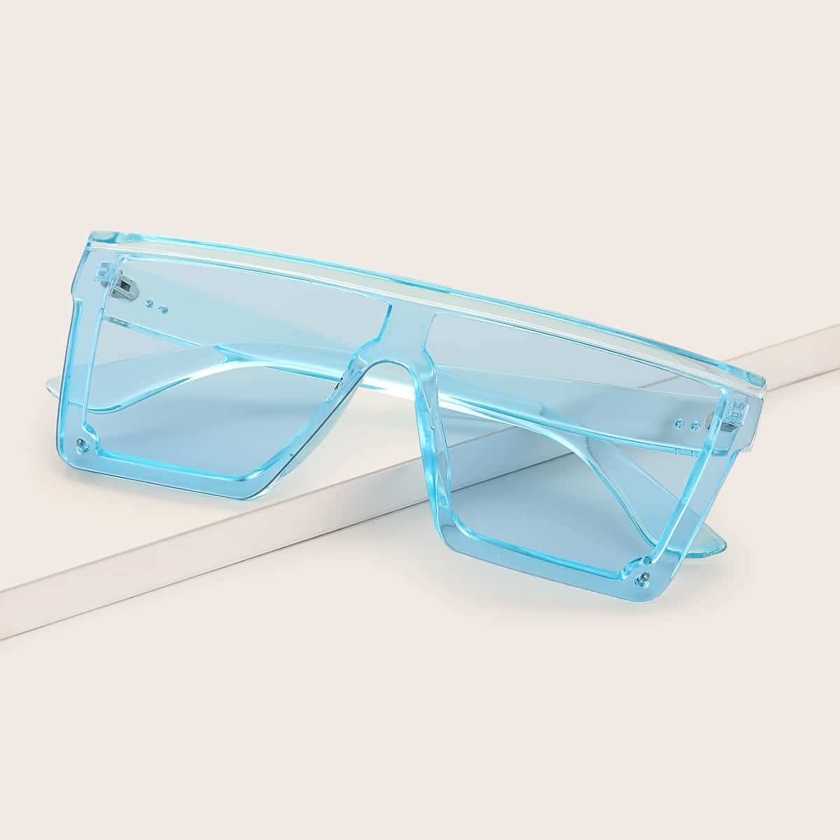 

Flat Top Square Frame Sunglasses