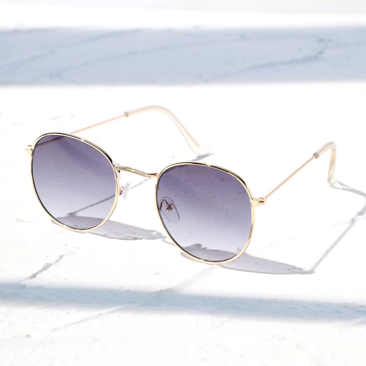 

Metal Round Frame Sunglasses
