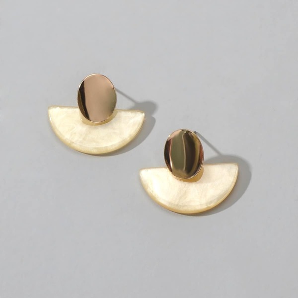 

Round Decor Fan Drop Earrings, Yellow