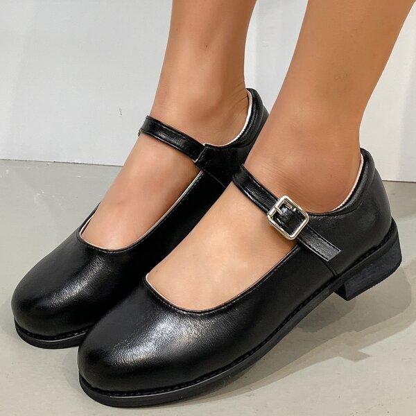 

Round Toe Mary Jane Flats, Black