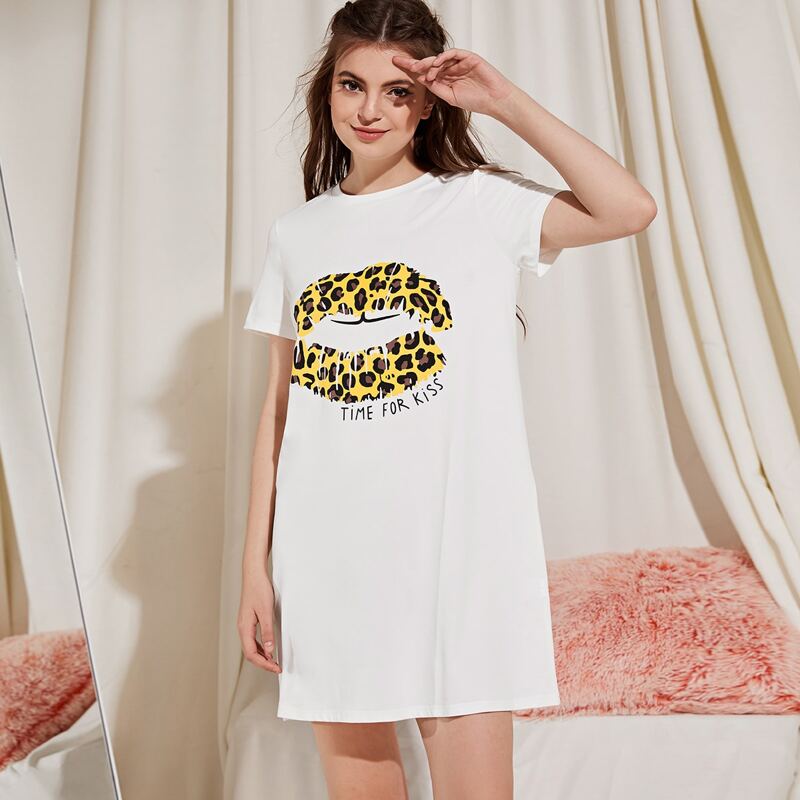 

Lips And Slogan Graphic Night Dress, White