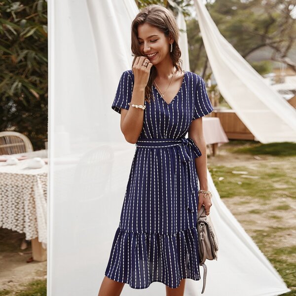 

Striped Print Ruffle Hem Belted Dress, Navy blue