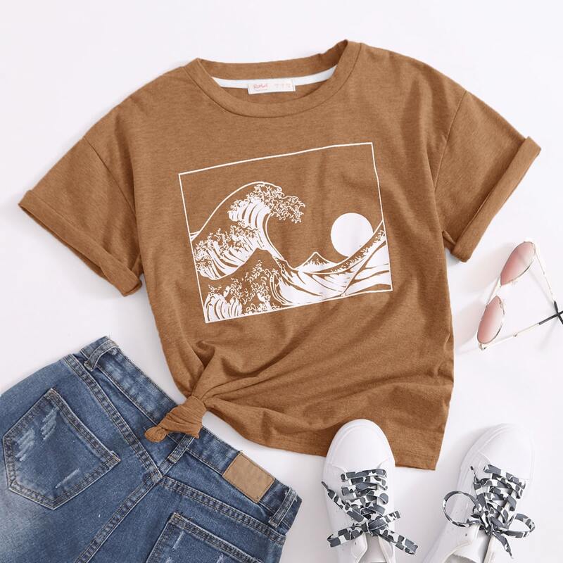 

Wave Graphic Tee, Camel