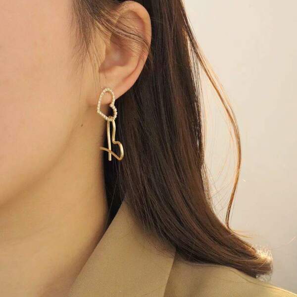 

Rhinestone Heart Decor Drop Earrings, Gold