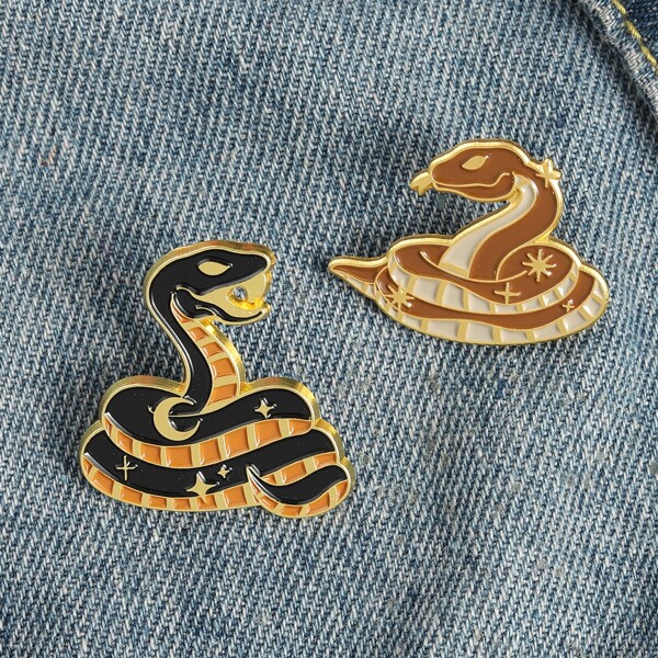 

2pcs Snake Design Brooch, Multicolor
