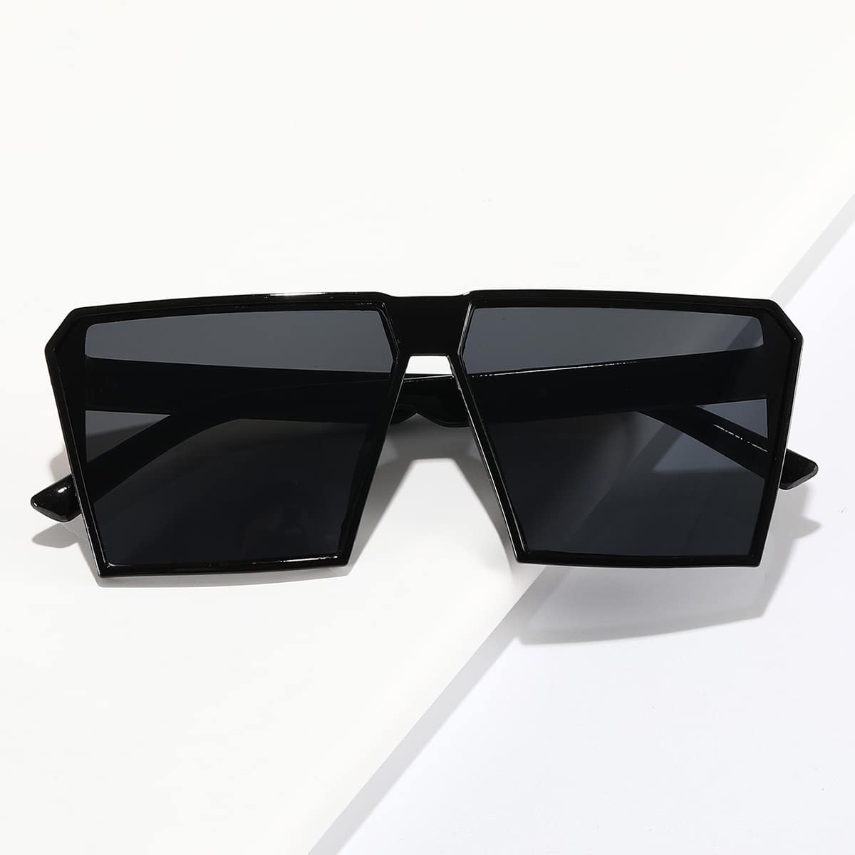 

Guys Flat Top Square Frame Sunglasses, Black