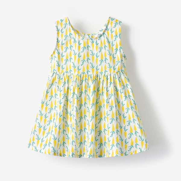 

Toddler Girls Carrot Print Button Back Smock Dress, Multicolor