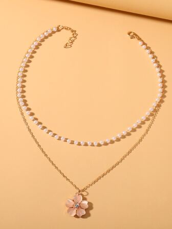 قلادة زهرة الطبقات قلادة