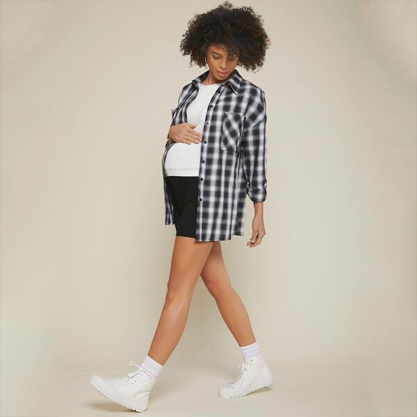 

Maternity Patch Pocket Plaid Blouse, Black and white