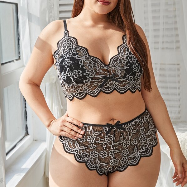 

Plus Scalloped Trim Lace Lingerie Set, Black and white