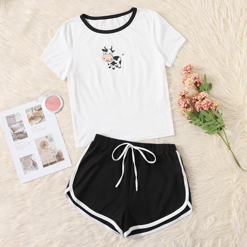 

Cow Graphic Dolphin Hem Pajama Set, Black and white