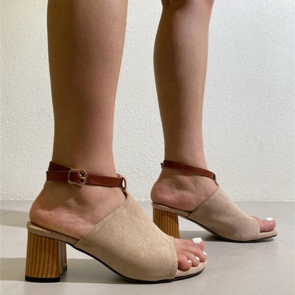 

Ankle Strap Chunky Heeled Suede Sandals, Apricot