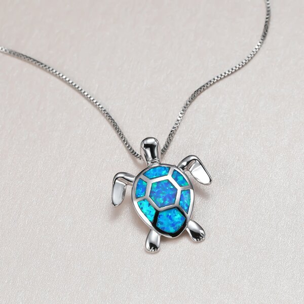 

Tortoise Design Pendant Necklace, Blue