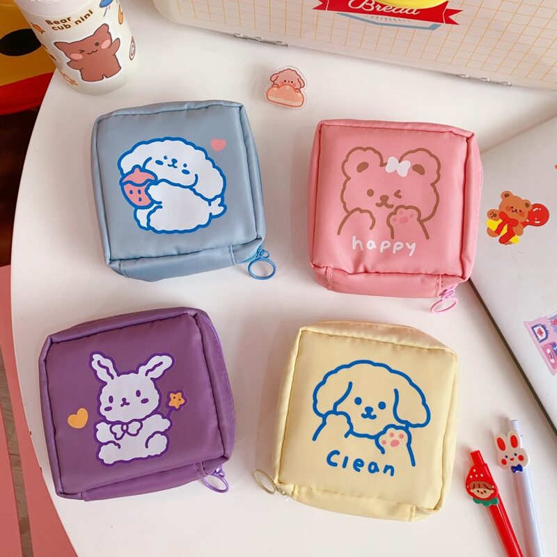 

1pc Cartoon Graphic Random Sanitary Napkin Pocket, Multicolor