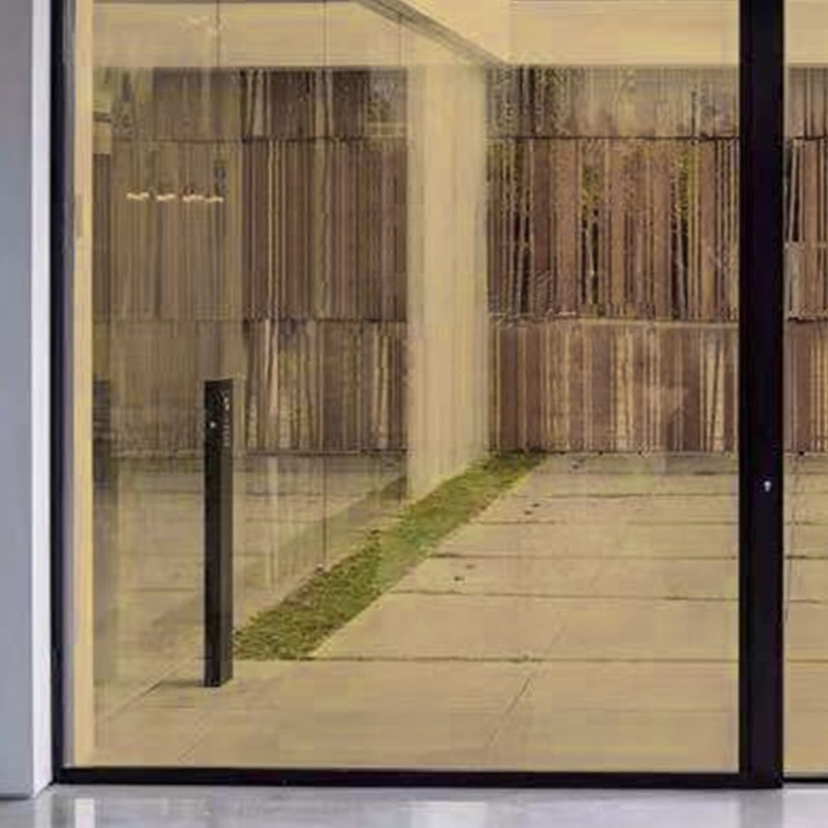 

1sheet One-way Perspective Glass Sticker, Brown