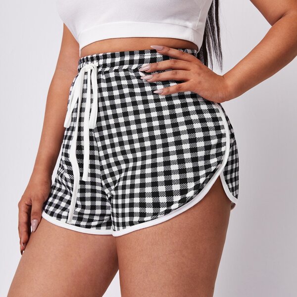 

Plus Contrast Binding Gingham Dolphin Shorts, Black and white
