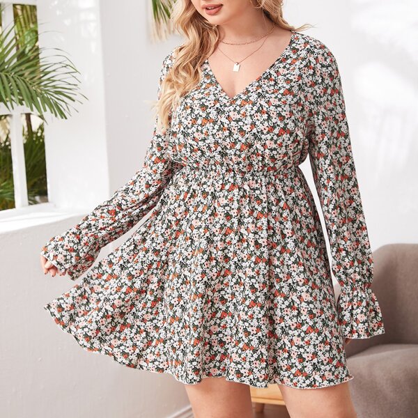 

Plus Ditsy Floral Print V-neck Flounce Sleeve Dress, Multicolor