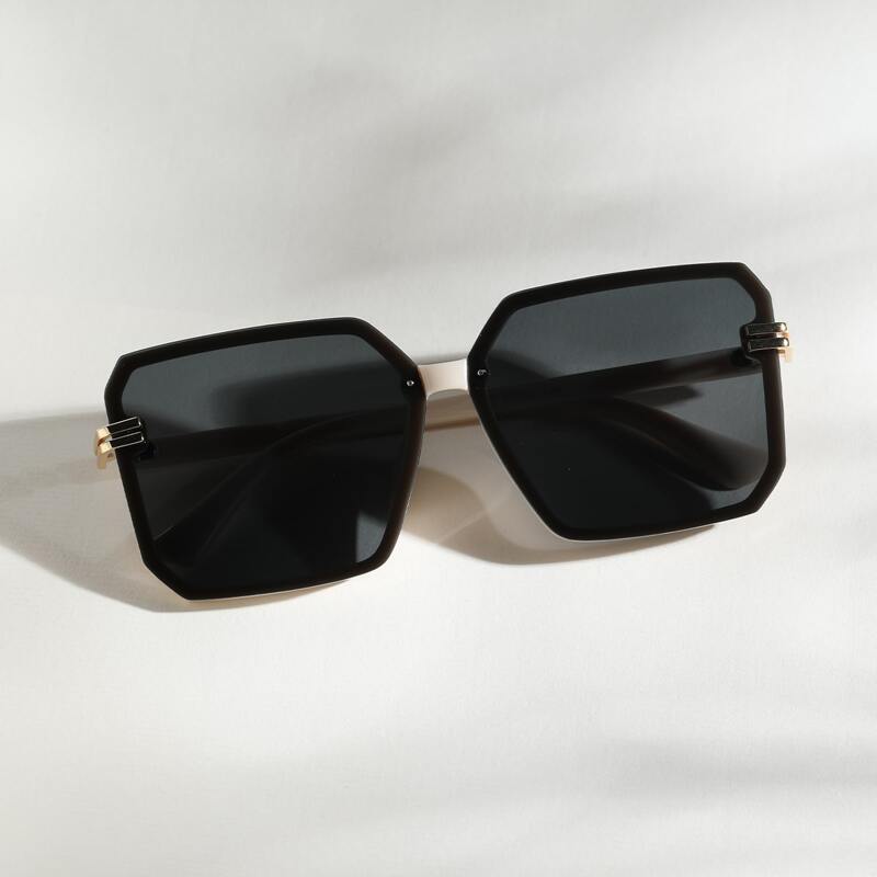 

Irregular Polygon Frame Sunglasses
