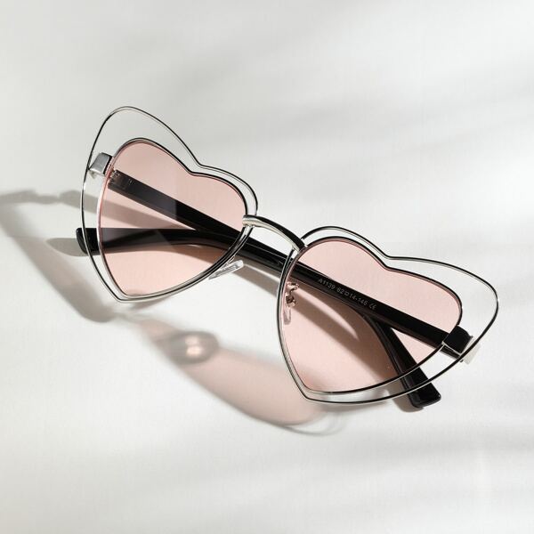 

Heart Frame Tinted Lens Sunglasses