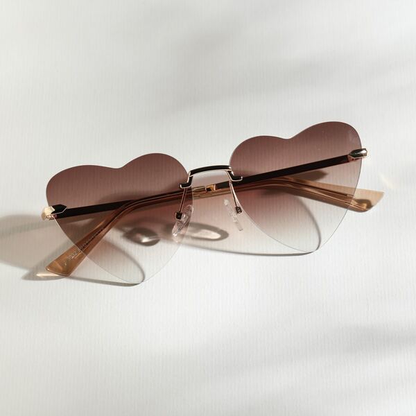 

Heart Design Lens Rimless Sunglasses