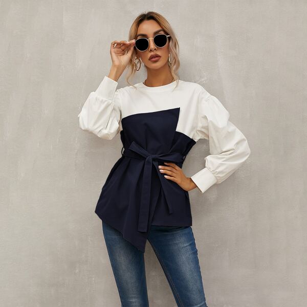 

Keyhole Back Belted 2 In 1 Top, Blue and white