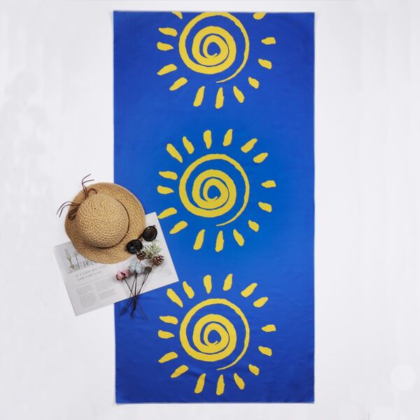 

Cartoon Sun Print Beach Blanket, Multicolor
