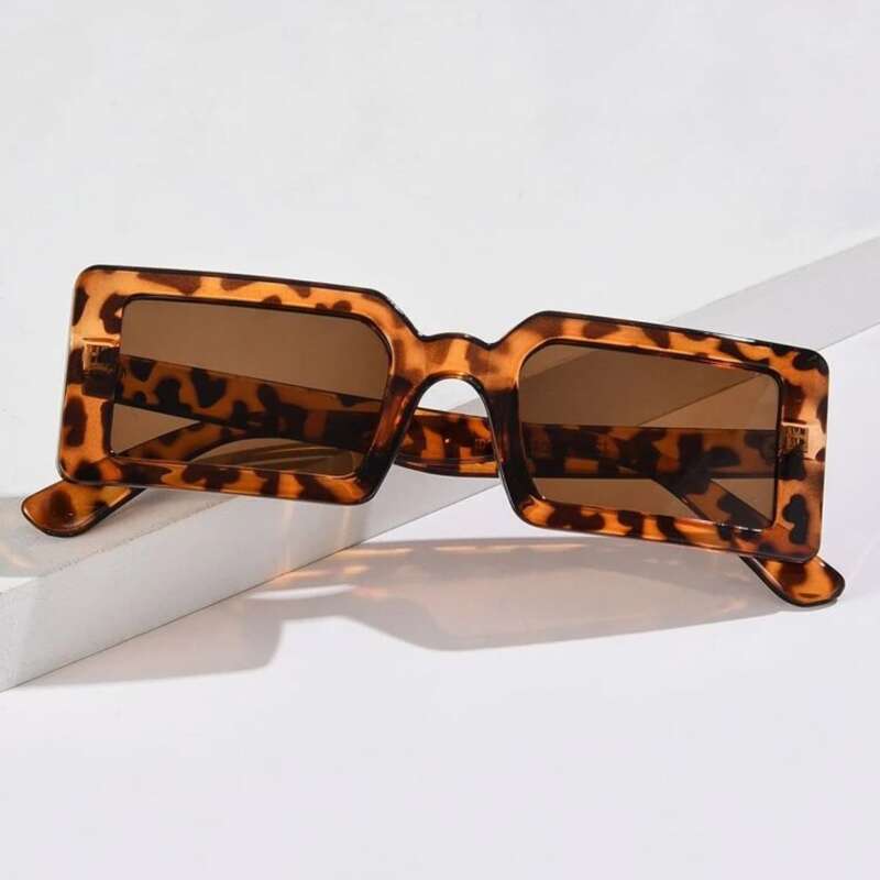 

Tortoiseshell Rectangle Frame Sunglasses