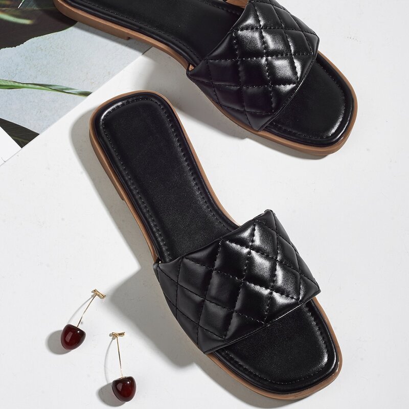 

Quilted Band Slide Sandals, Black