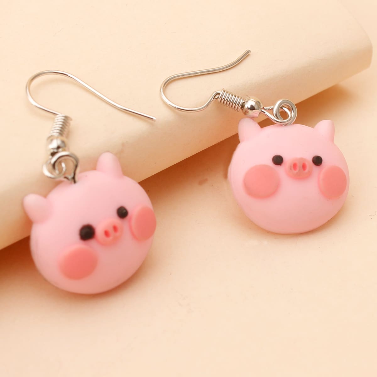 

Cartoon Pig Drop Earrings, Baby pink