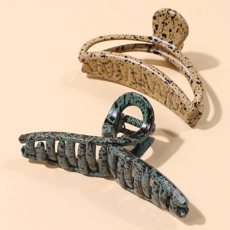 

2pcs Graphic Hair Claw, Multicolor