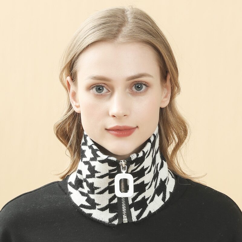 

Houndstooth Print Zip-up Neck Scarf, Black and white