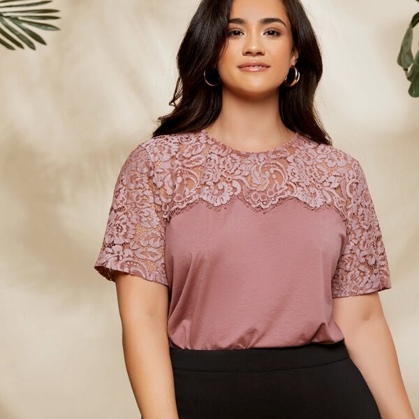 

Plus Lace Yoke Tee, Dusty pink