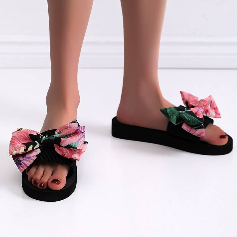 

Floral Graphic Bow Decor Slides, Black