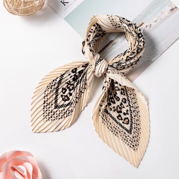 

Leopard Pattern Pleated Bandana, Multicolor