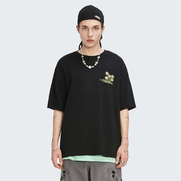 

Men Drop Shoulder Flower & Slogan Graphic Tee, Black