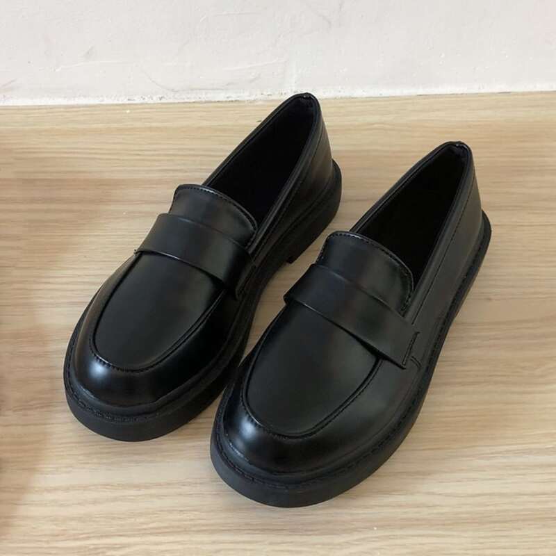 

Minimalist Slip On Loafers, Black